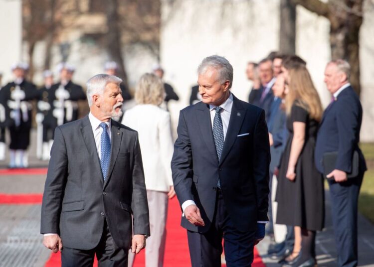 Petras Pavelas ir Gitanas Nausėda