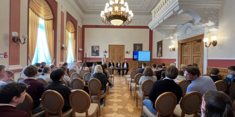 Diskusija „Teisingumo stulpai“