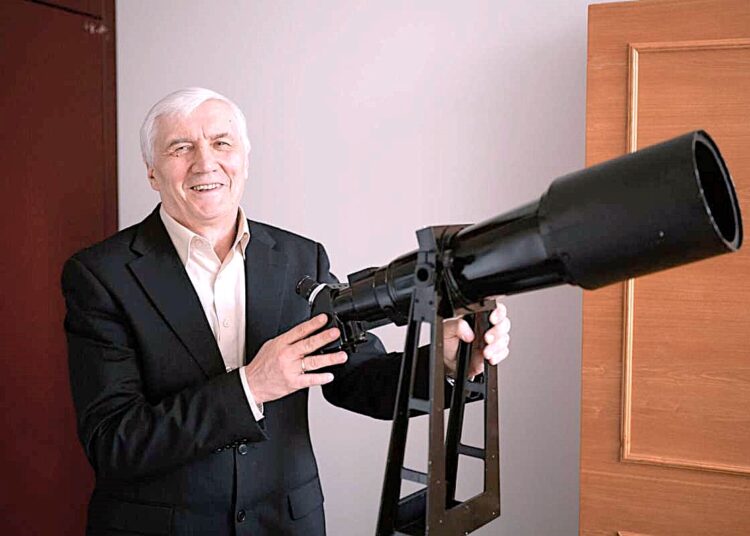 Kazimieras Černis su steb4jimo prietaisu