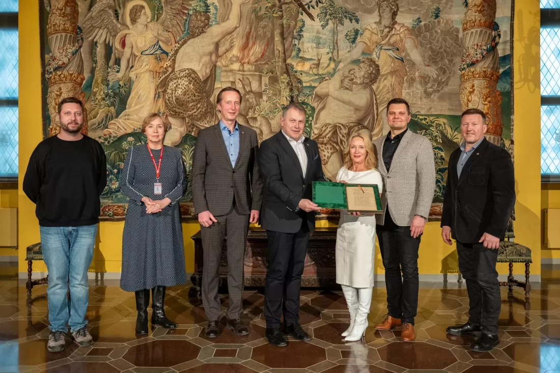 Dovana Valdovų rūmams