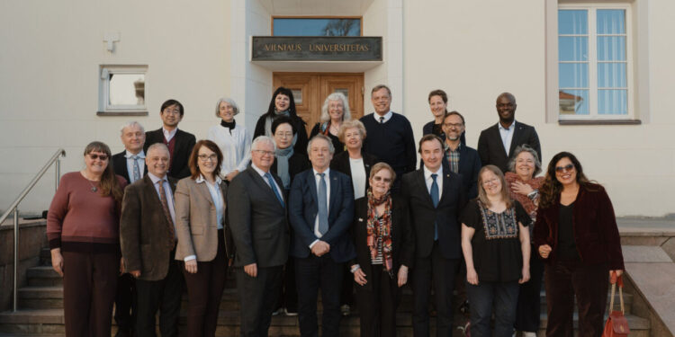 Vilniaus universitete susitiko pasaulio astronomijos lyderiai