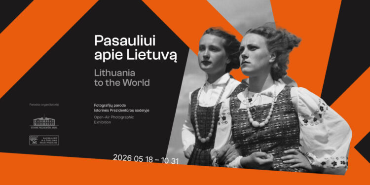 Paroda „Pasauliui apie Lietuvą“ Istorinės Prezidentūros sodelyje