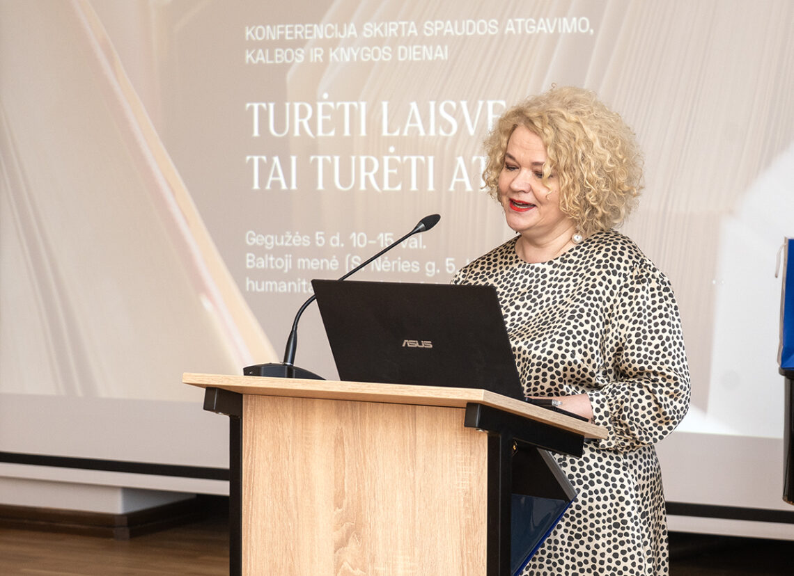 praktinę konferenciją „Turėti laisvę – tai turėti atmintį“
