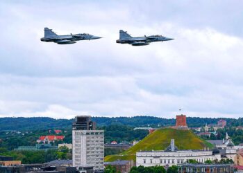 NATO naikintuvai virš Vilniaus per Lietuvoje paskelbtą oro pavojų dėl galimo drono