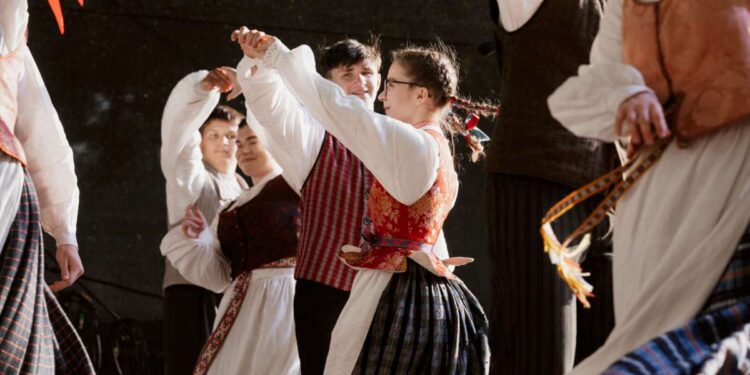 Tarptautinė folkloro šventė „Skamba skamba kankliai“