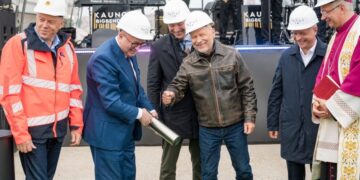 Kapsulės įkasimo iškilmės