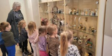 Gruzdžiuose vaikai į teatrą eina bibliotekoje