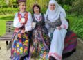 Tautadienis kviečia puoštis tautiniu drabužiu