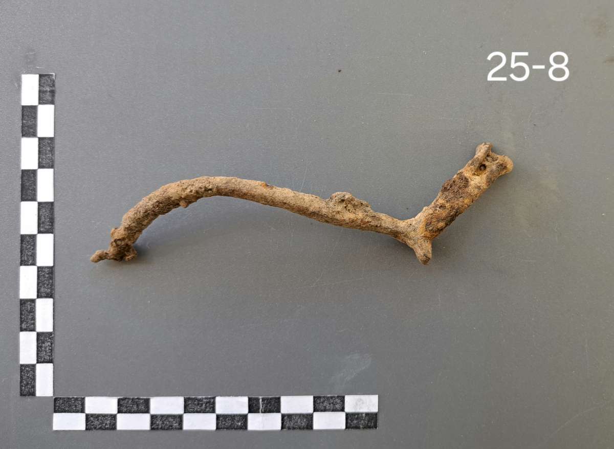 Kalniškės mūšio tyrimų metu rastas pentino fragmentas, XIV-XV a.
