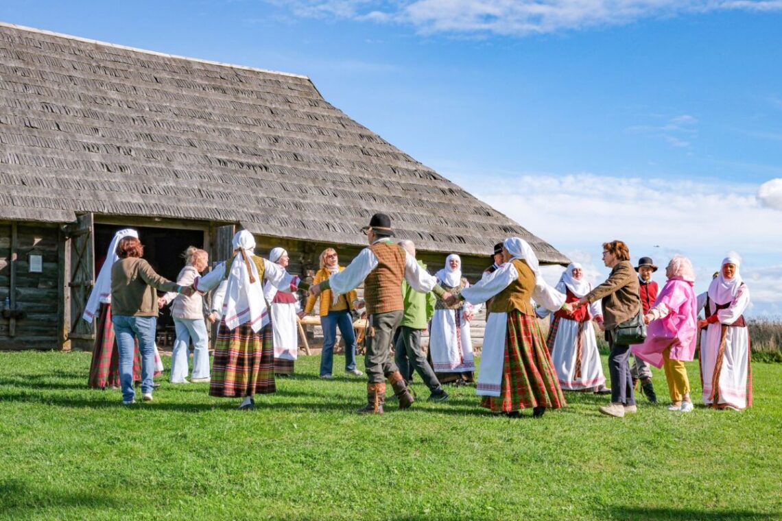 Kleboniškių muziejaus klojimas atvers duris naujam teatro veiklos laikui