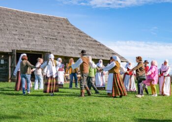 Kleboniškių muziejaus klojimas atvers duris naujam teatro veiklos laikui