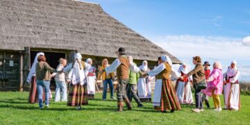 Kleboniškių muziejaus klojimas atvers duris naujam teatro veiklos laikui