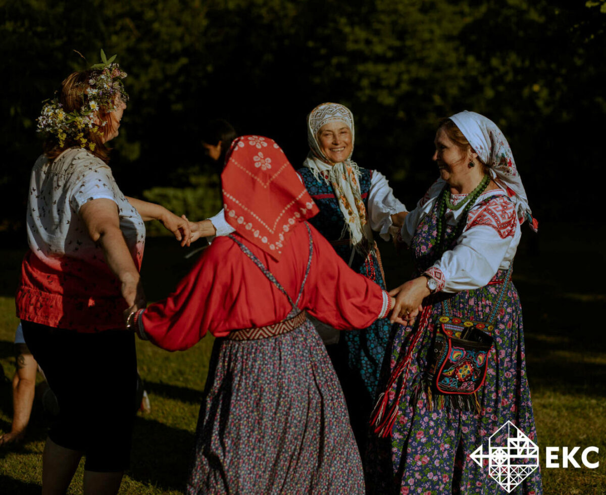 Pakeliui į Rasas (Jonines): KU Botanikos sodas kviečia pažinti senuosius papročius gamtos apsuptyje