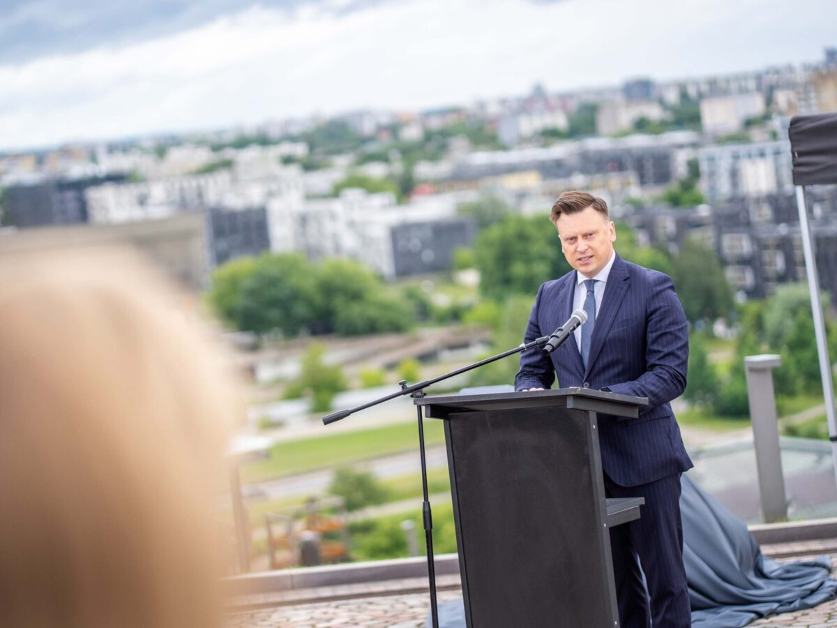Ant Gedimino kalno atidengta skulptūra „Vilkas“ 