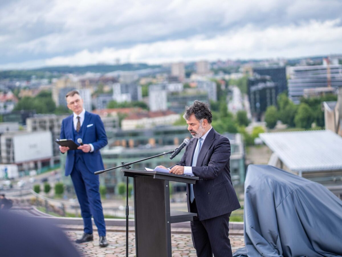 Ant Gedimino kalno atidengta skulptūra „Vilkas“ 