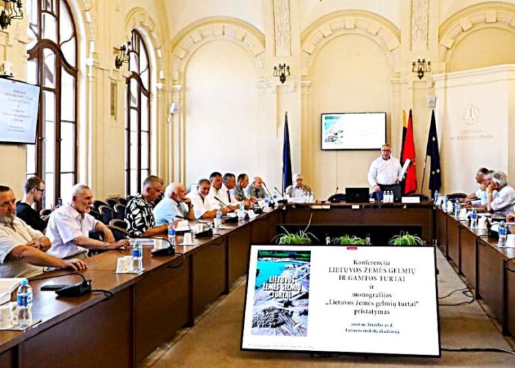 Birželio 30 d. Lietuvos mokslų akademijoje vykusi mokslinė konferenciją, skirtą apžvelgti naujausių šalies geologinių tyrimų rezultatus, apibendrintus LMA išleistoje monografijoje „Lietuvos žemės gelmių turtai“