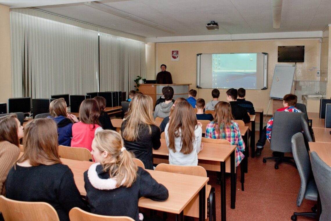 Reikalavimai pagrindiniam ir viduriniam išsilavinimui