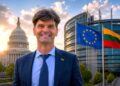 Ignas Vėgėlė Briuselio ir JAV valdžios pastatų fone