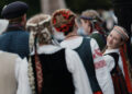Kai praeitis puošia dabartį – tautinio drabužio atgimimas