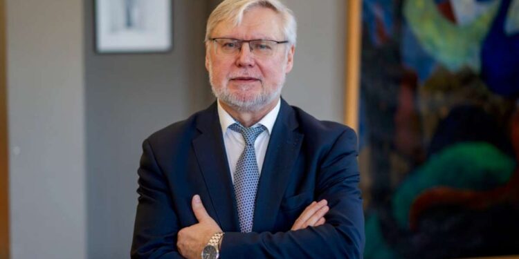 Vytauto Didžiojo universiteto (VDU) Lietuvių išeivijos instituto vyr. mokslo darbuotojas prof. dr. Juozas Skirius