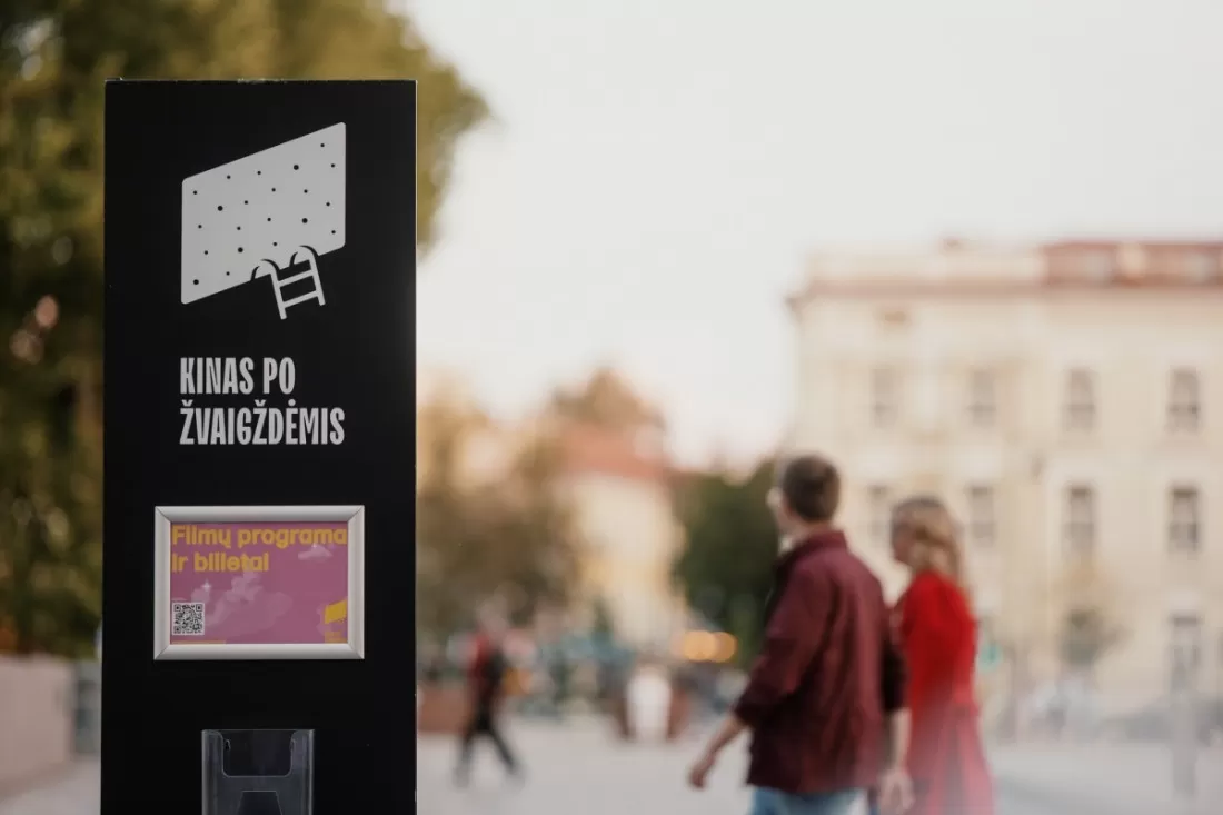 Vasaros kino namai Valdovų rūmų kieme 