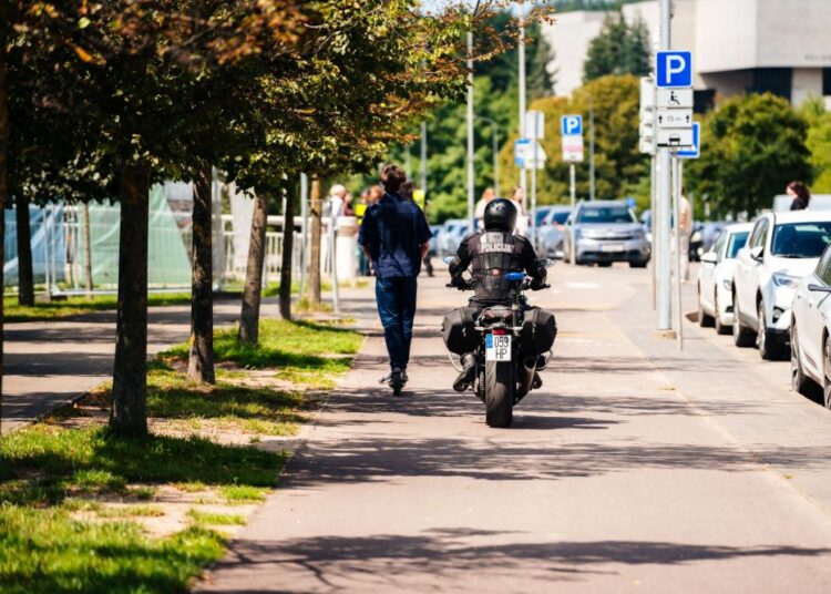 Policija
