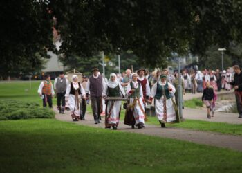Folkloro šventė „Pūsk, vėjuži!“ Juodkrantėje