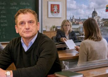Stanislovas Buškevičius lietuvių kalbos, Vilniaus savivaldybės ir Lietuvos valstybingumo motyvų koliaže.