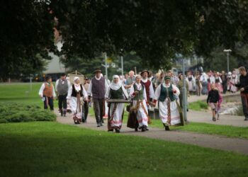 Folkloro šventė „Pūsk, vėjuži!“ Juodkrantėje