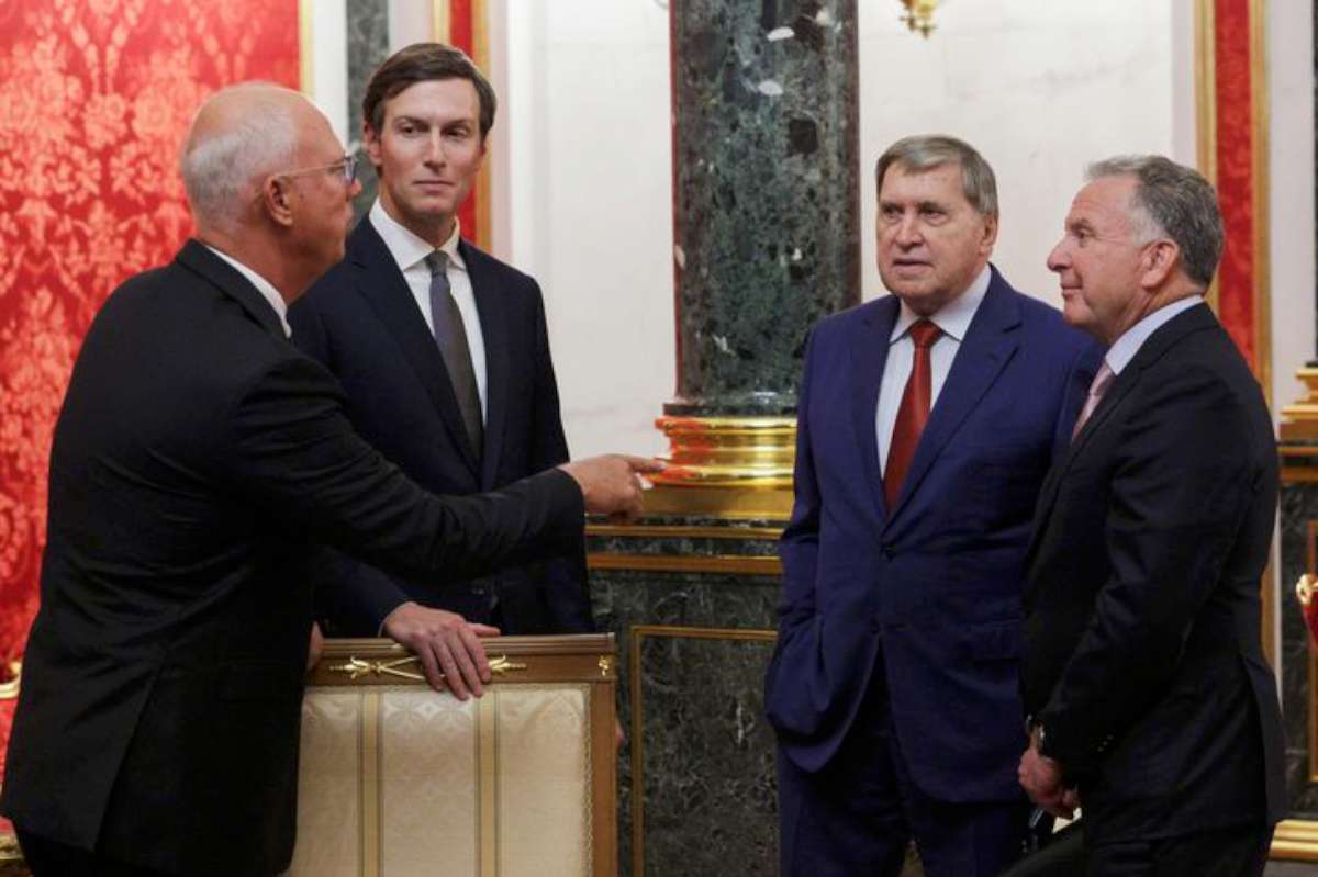 Dmitrijevas, Dž. Kušneris, J. Ušakovas ir S. Vitkofas