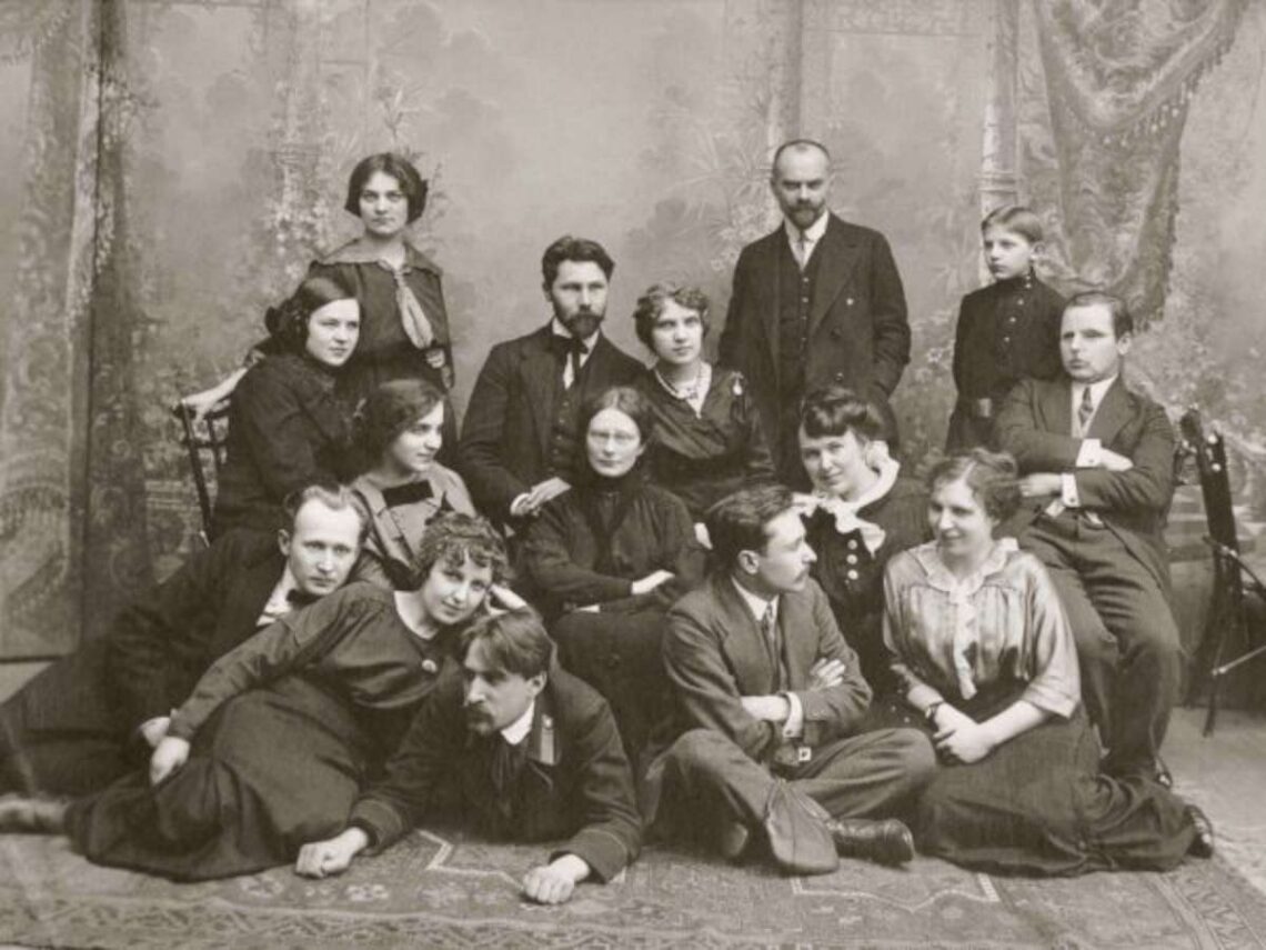 Grupė jaunų lietuvių vilniečių kilus karui 1914 m.