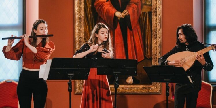 Senosios muzikos atlikėjai Valdovų rūmuose