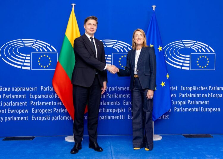 M. Sinkevičius ir R. Roberta Metsola