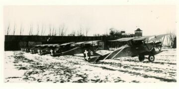 Lietuvos karo aviacijos žvalgybiniai lėktuvai „Ansaldo SVA-10“ Kauno aerodrome