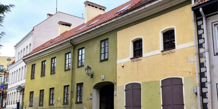 Rūdninkų g. 13 istorinio pastato fasadas Vilniaus senamiestyje