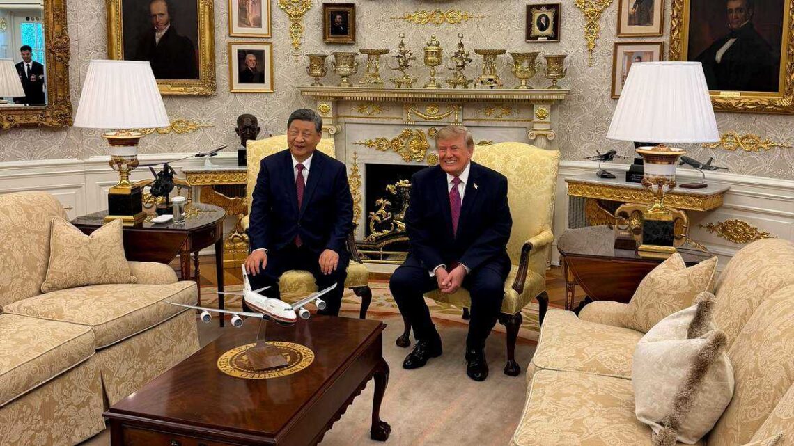 Donaldas Trampas ir Si Dzinpingas Ovaliajame kabinete