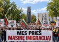 Asociatyvi protesto prieš masinę imigraciją Vinco Kudirkos aikštėje iliustracija