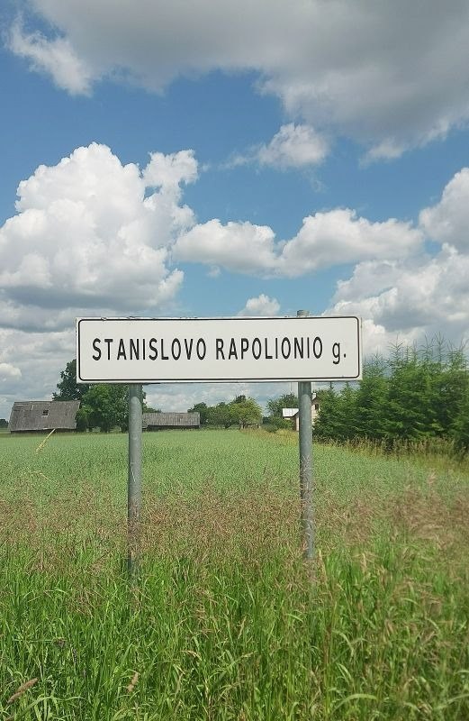 Stanislovo Rapolionio gatvės ženklas prie Gilviniškių Šalčininkų rajone