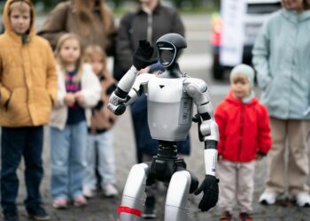 Robotas tarp „Europos tyrėjų nakties“ lankytojų Klaipėdos universitete