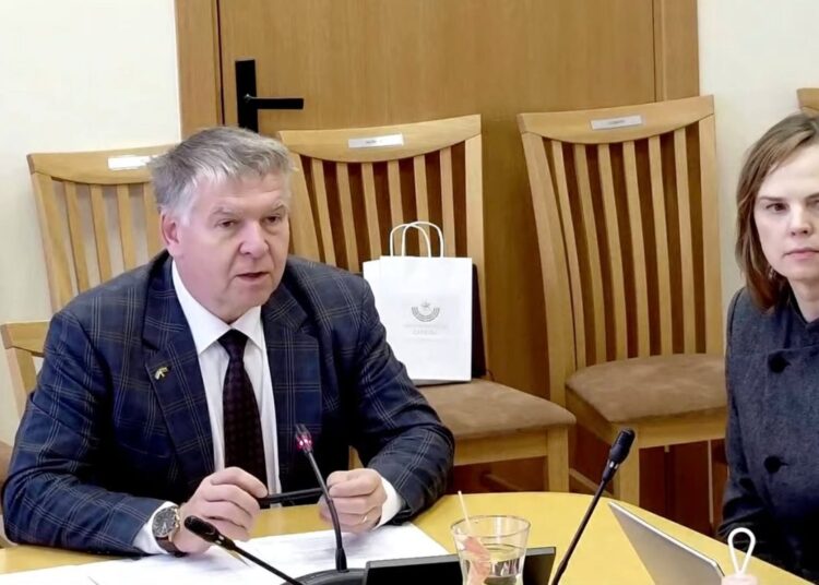 Valdas Rakutis Seimo Lituanistikos tradicijų ir paveldo įprasminimo komisijos posėdyje
