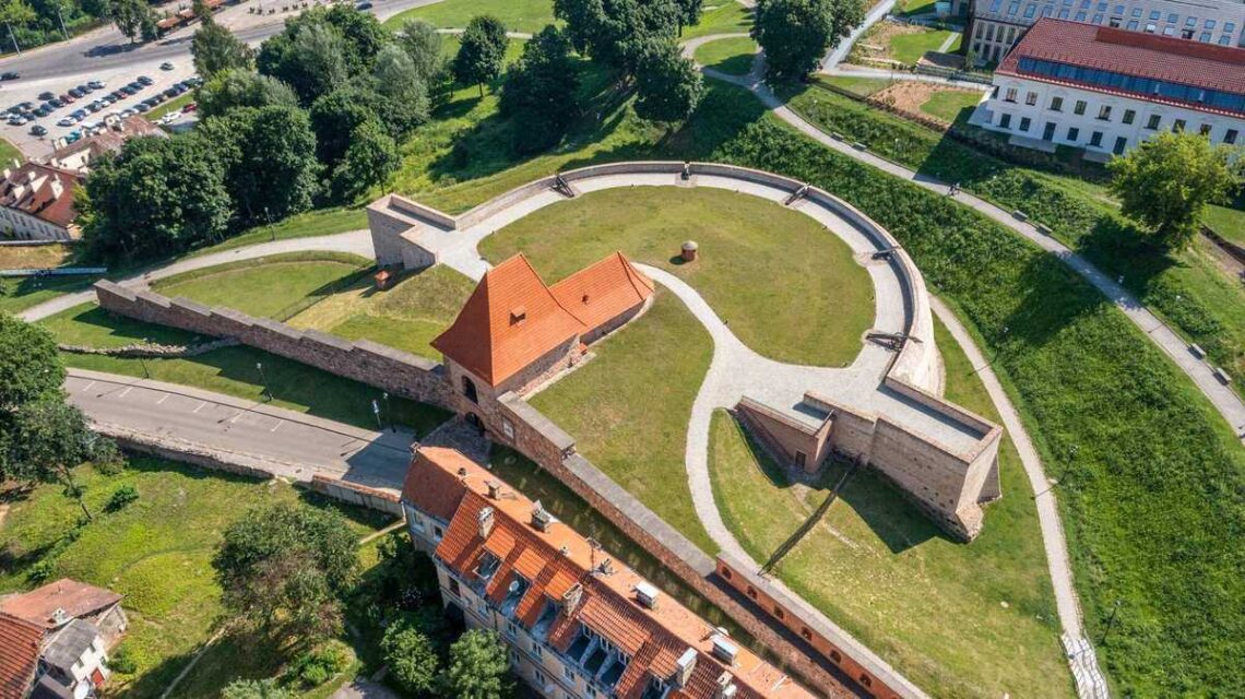 Vilniaus gynybinės sienos bastėja iš oro