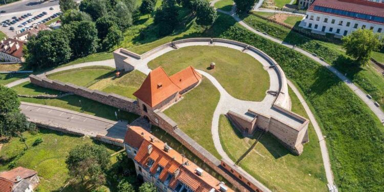Vilniaus gynybinės sienos bastėja iš oro