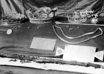 Vilniaus arkikatedroje rastos Lietuvos valdovų Aleksandro Jogailaičio, Elžbietos Habsburgaitės ir Barboros Radvilaitės karališkosios insignijos