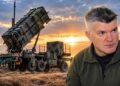 Aurimas Navys ir oro gynybos sistemos „Patriot“ koliažas.