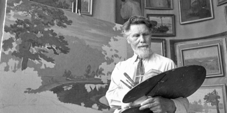 Dailininkas Antanas Žmuidzinavičius tapo savo dirbtuvėje 1956 metais