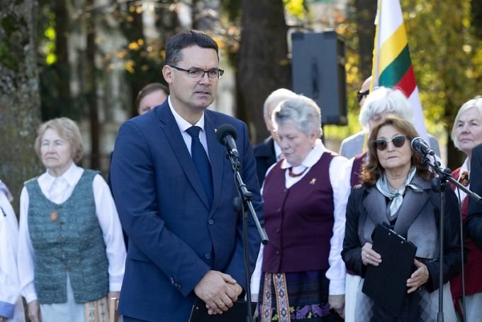 Darius Jakavičius kalba masinio trėmimo „Ruduo“ aukų minėjime Vilniuje