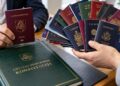 Lietuvos pasas, Lietuvos Respublikos Konstitucija ir daugybė kitų valstybių pasų