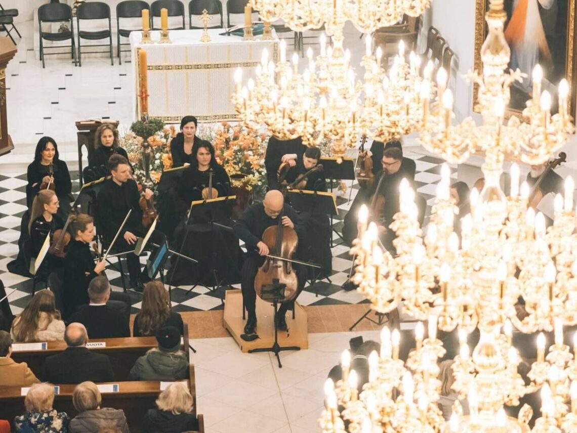 Klaipėdos kamerinis orkestras ir solistas Mindaugas Bačkus