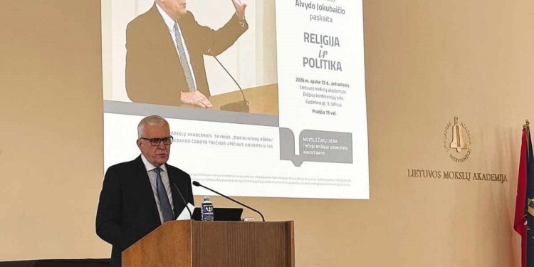 Akademikas Alvydas Jokubaitis skaito paskaitą Lietuvos mokslų akademijoje