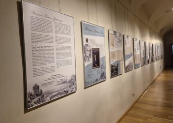 Martyno Liudviko Rėzos 250-mečiui skirtos parodos ekspozicija su stendais